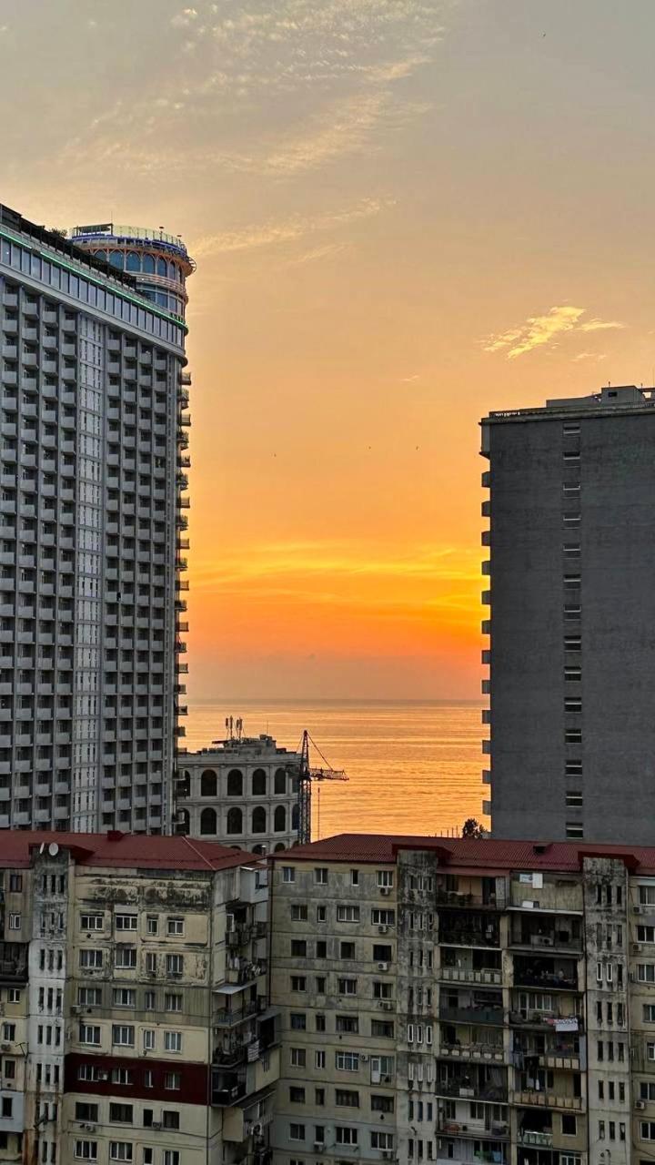 Apartamento Pirosmani 18D, 14 Floor Batumi Exterior foto