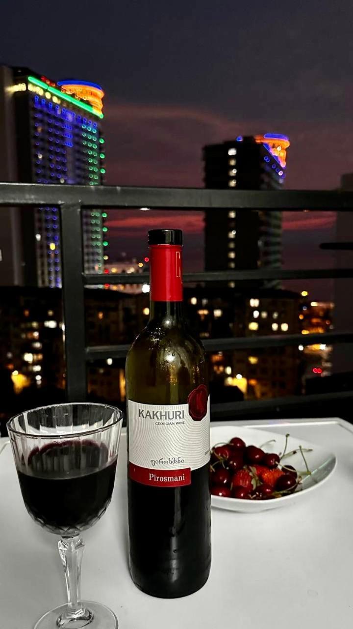 Apartamento Pirosmani 18D, 14 Floor Batumi Exterior foto