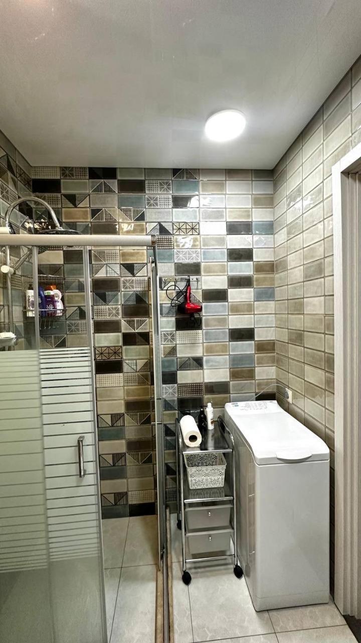 Apartamento Pirosmani 18D, 14 Floor Batumi Exterior foto