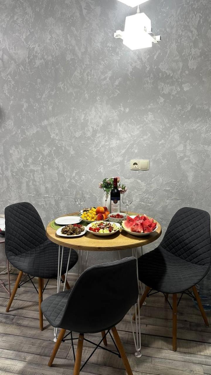 Apartamento Pirosmani 18D, 14 Floor Batumi Exterior foto