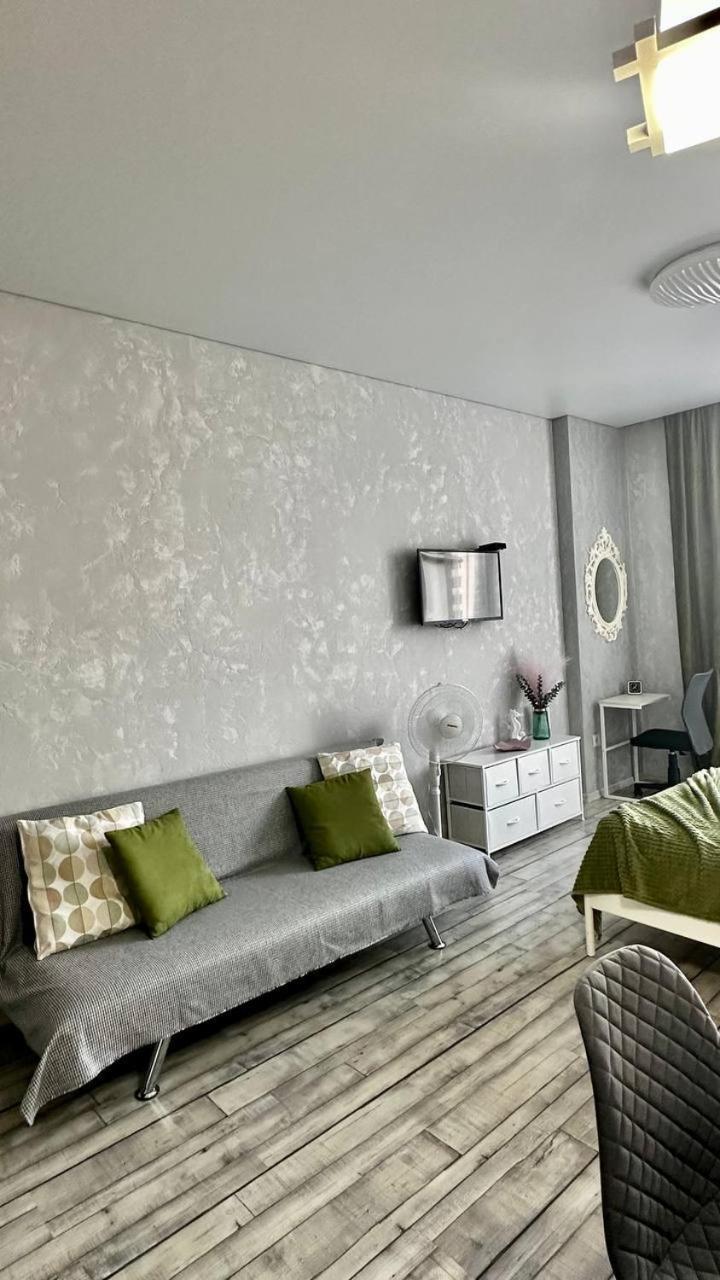 Apartamento Pirosmani 18D, 14 Floor Batumi Exterior foto